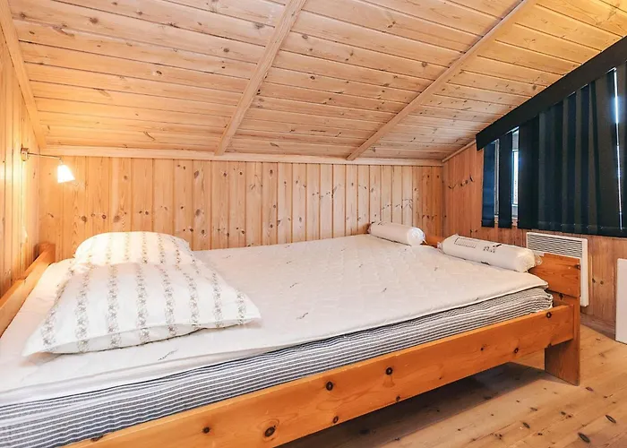 Holiday home 8 Person In Hals-by Traum *